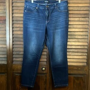 Women’s skinny jeans.